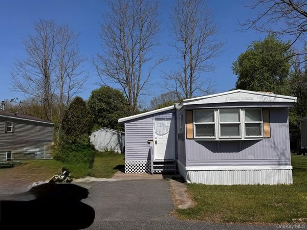 23 Daisy Dr , Port Jervis, NY 12771