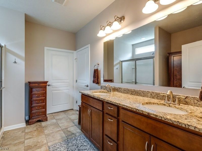 8081 Parkcroft Drive, Mentor, OH 44060 Photo 17