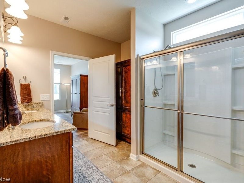 8081 Parkcroft Drive, Mentor, OH 44060 Photo 18