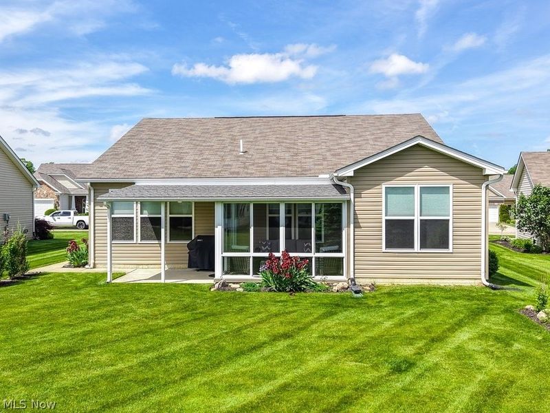 8081 Parkcroft Drive, Mentor, OH 44060 Photo 3