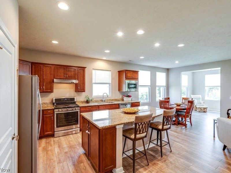 8081 Parkcroft Drive, Mentor, OH 44060 Photo 7