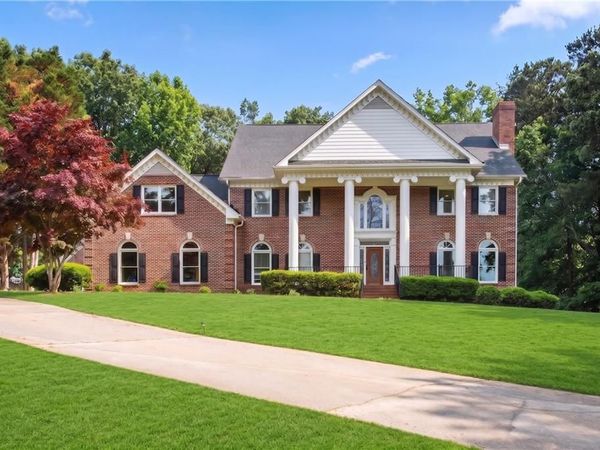 1889 E Gate Drive , Smoke Rise, GA 30087