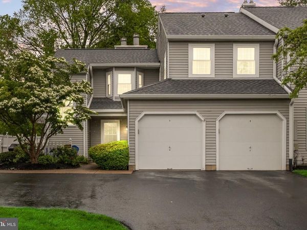 679 A ROSE HOLLOW DRIVE , YARDLEY, PA 19067