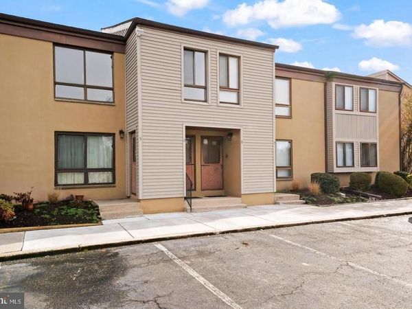 6 ASHLEY COURT , MARLTON, NJ 08053