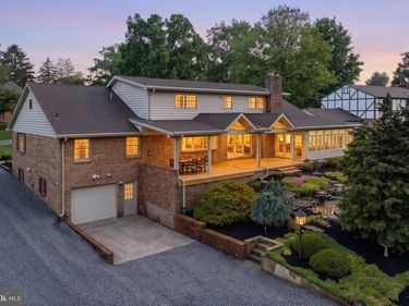 1435 DETWILER DRIVE, YORK, PA 17404