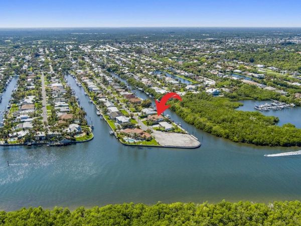 8565 SE Palm St , Hobe Sound, FL 33455