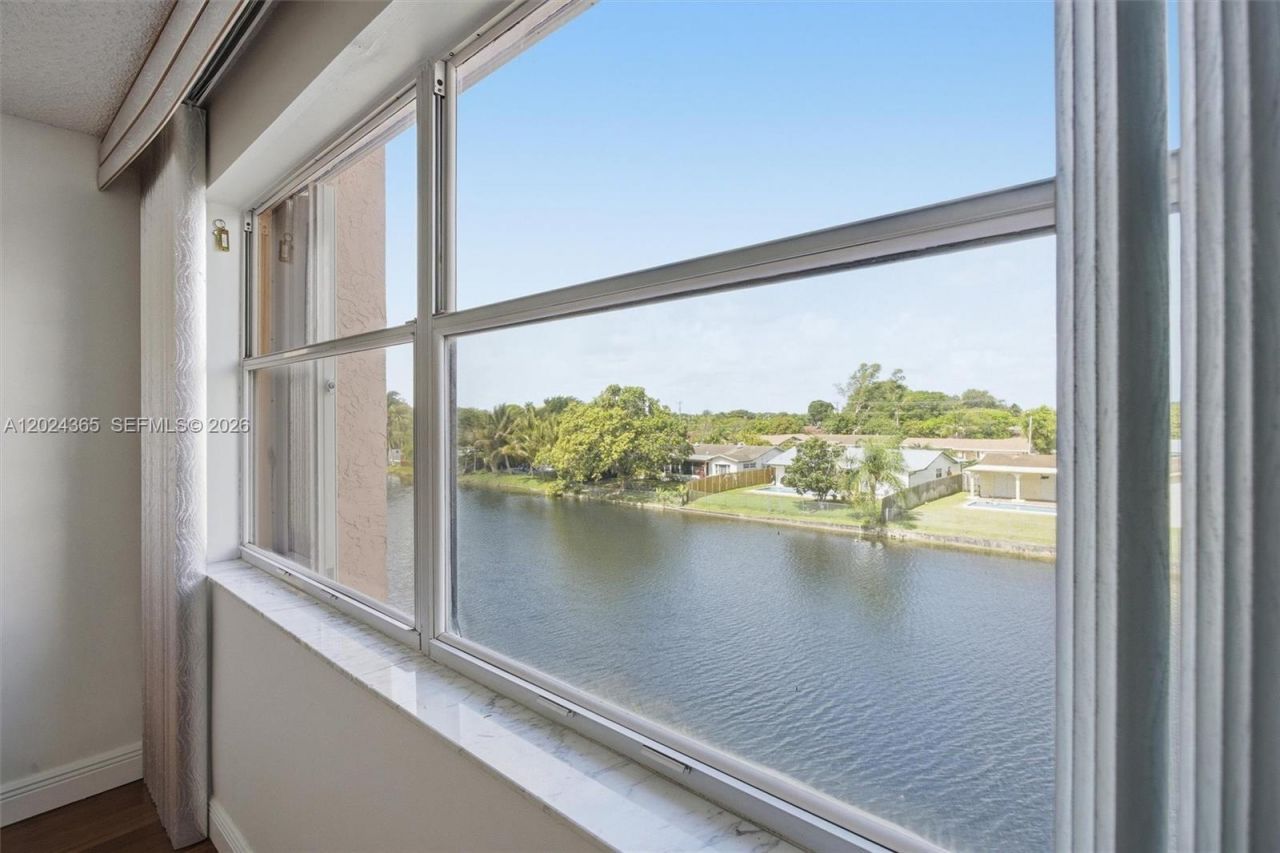 2521 NW 104th Ave , Unit 302, Sunrise, FL 33322 Photo