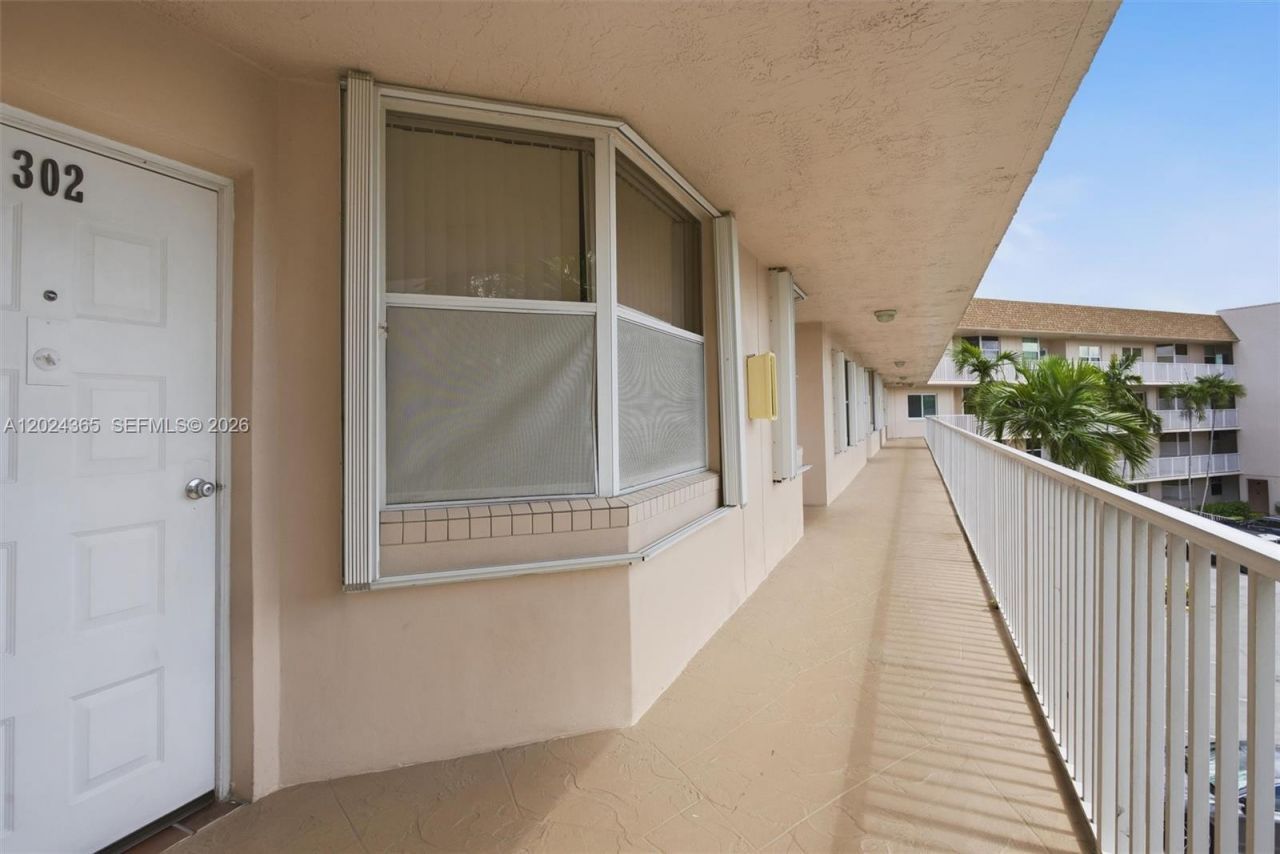 2521 NW 104th Ave , Unit 302, Sunrise, FL 33322 Photo