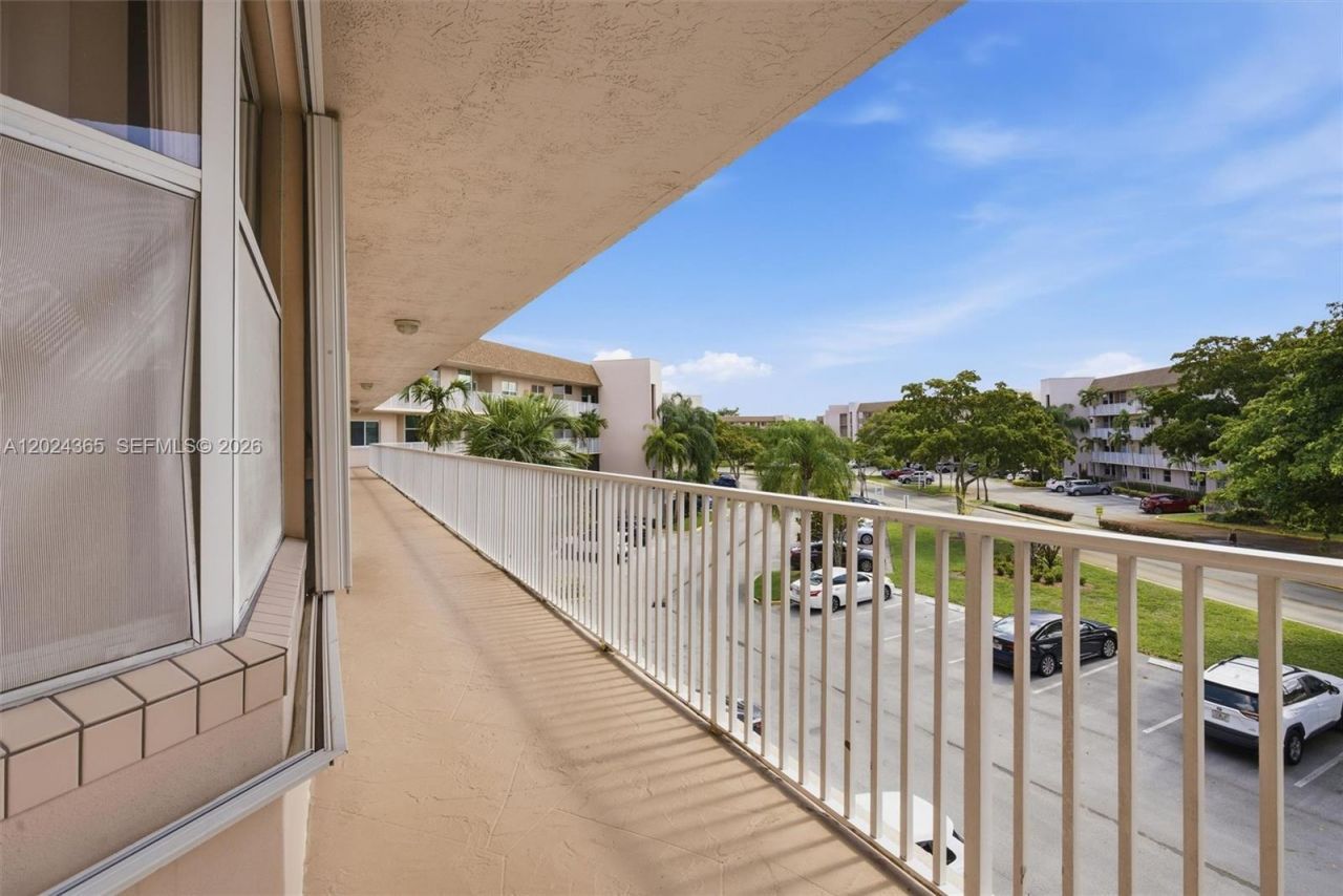 2521 NW 104th Ave , Unit 302, Sunrise, FL 33322 Photo