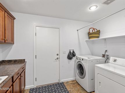 18324 Panda Bear Court, Reno, NV 89508 Photo