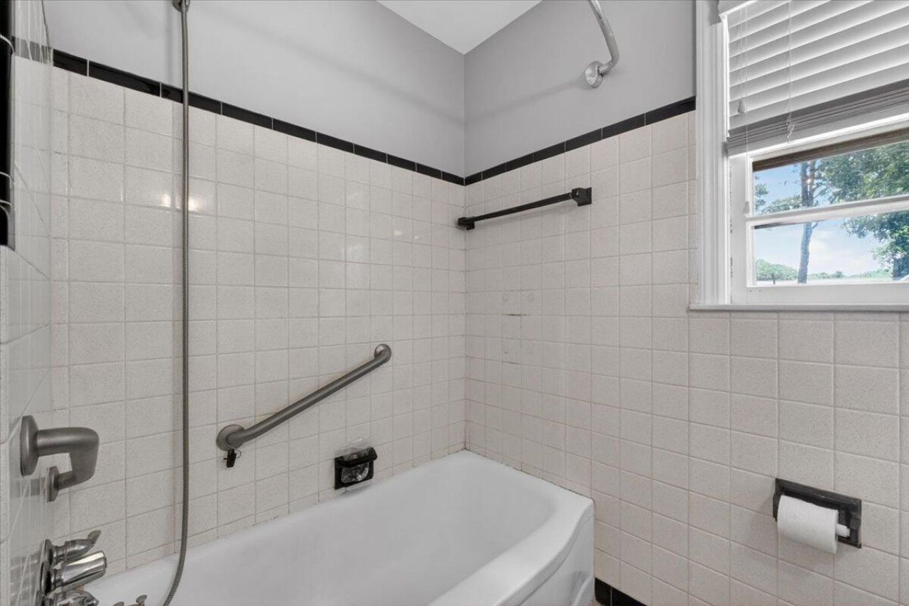 4761 Farmal Street Photo 31