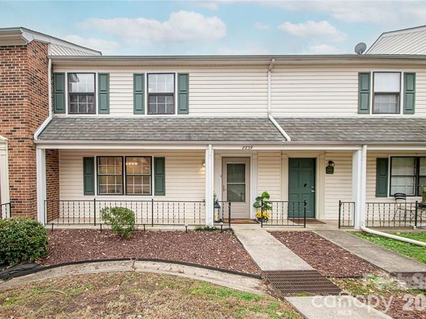 8839 Hunter Ridge Drive , Charlotte, NC 28226