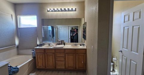 28 Skarda Ct, Sacramento, CA 95835 Photo
