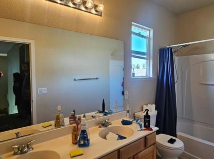 28 Skarda Ct, Sacramento, CA 95835 Photo