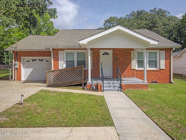 220 W Old Pass Road, Long Beach, MS 39560
