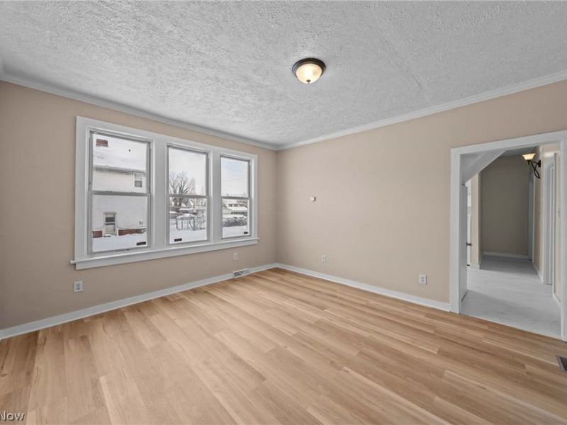 3325 W 98th Street , Cleveland, OH 44102 Photo 10