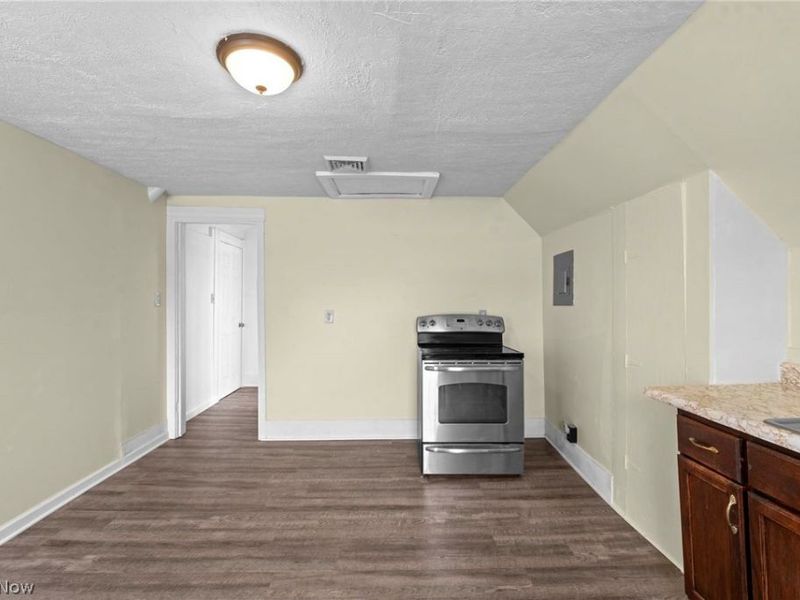 3325 W 98th Street , Cleveland, OH 44102 Photo 27