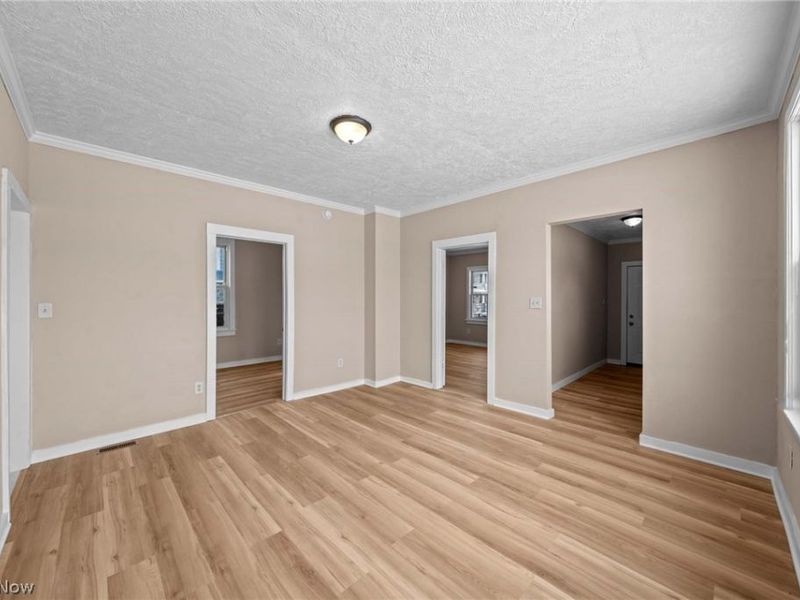 3325 W 98th Street , Cleveland, OH 44102 Photo 8