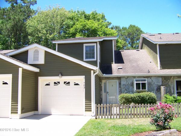 703 Cedarwood Village, Morehead City, NC 28557