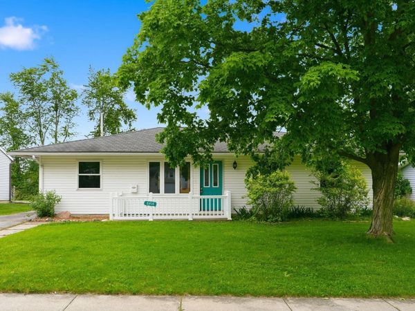 6414 Bayberry Drive, Fort Wayne, IN 46825