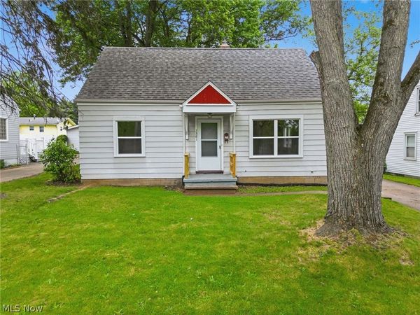 1381 Greenwood Avenue , Akron, OH 44320
