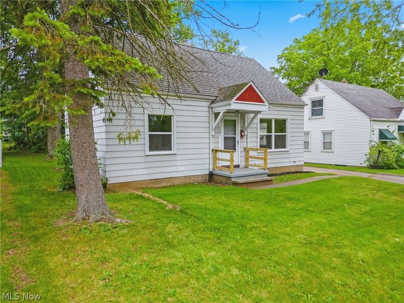 1381 Greenwood Avenue , Akron, OH 44320 Photo 2