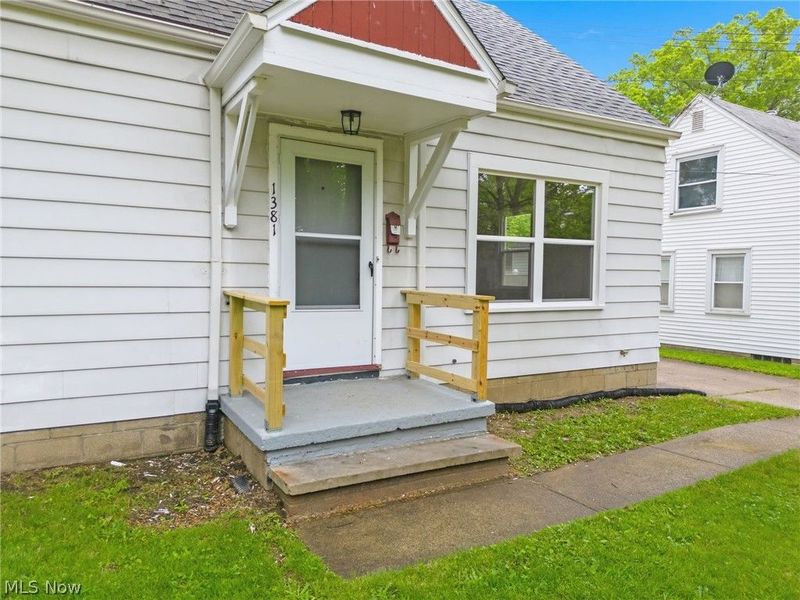 1381 Greenwood Avenue , Akron, OH 44320 Photo 4