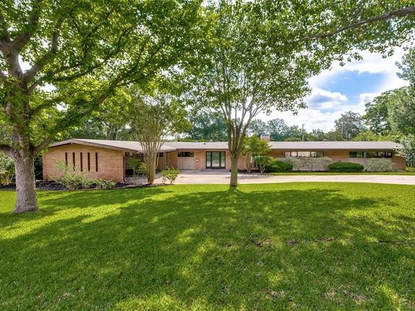 4101 Hildring Drive E, Fort Worth, TX 76109