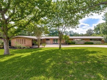4101 Hildring Drive E, Fort Worth, TX 76109