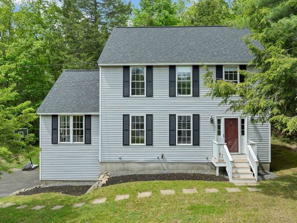 10 Edwin Lane, Newmarket, NH 03857