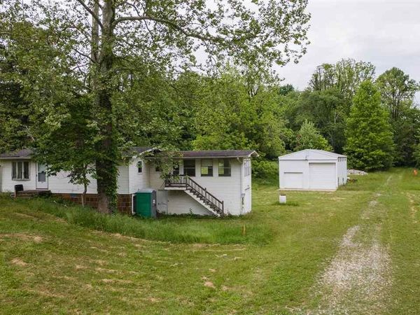 7080 E Mansfield Road, Rockville, IN 47872