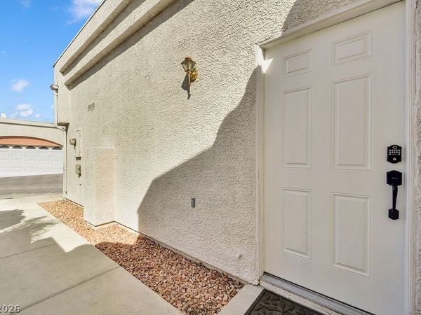 6469 Melody Rose Avenue , Las Vegas, NV 89108