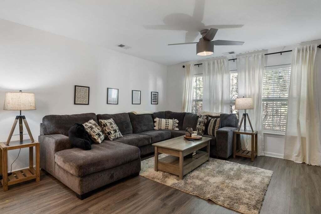 1207 Vistiana Drive Photo 11