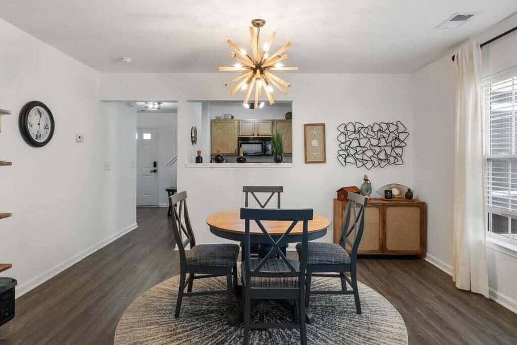 1207 Vistiana Drive Photo 6