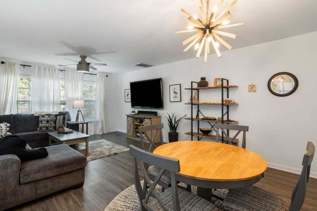 1207 Vistiana Drive Photo 7