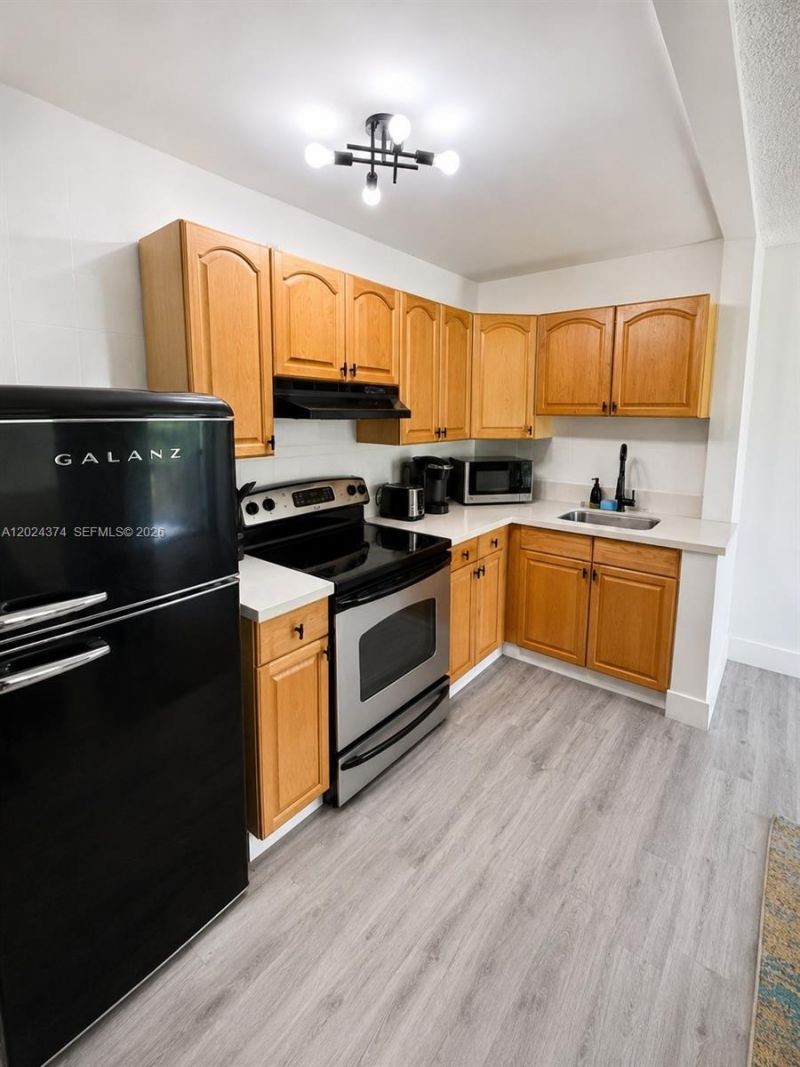 3210 Canal Dr, Unit 6, Pompano Beach, FL 33062 Photo