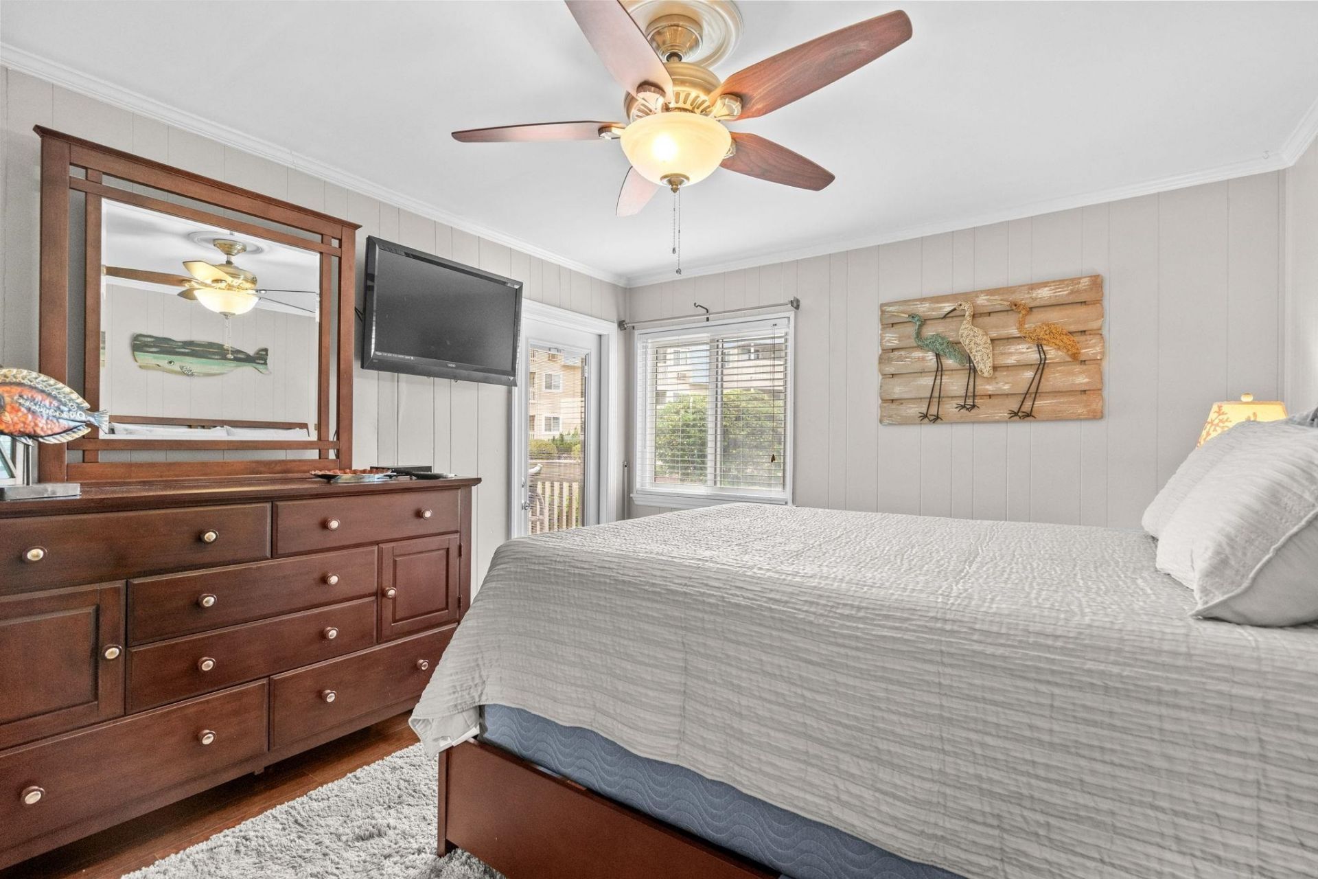 9660 Shore Dr. Photo 25