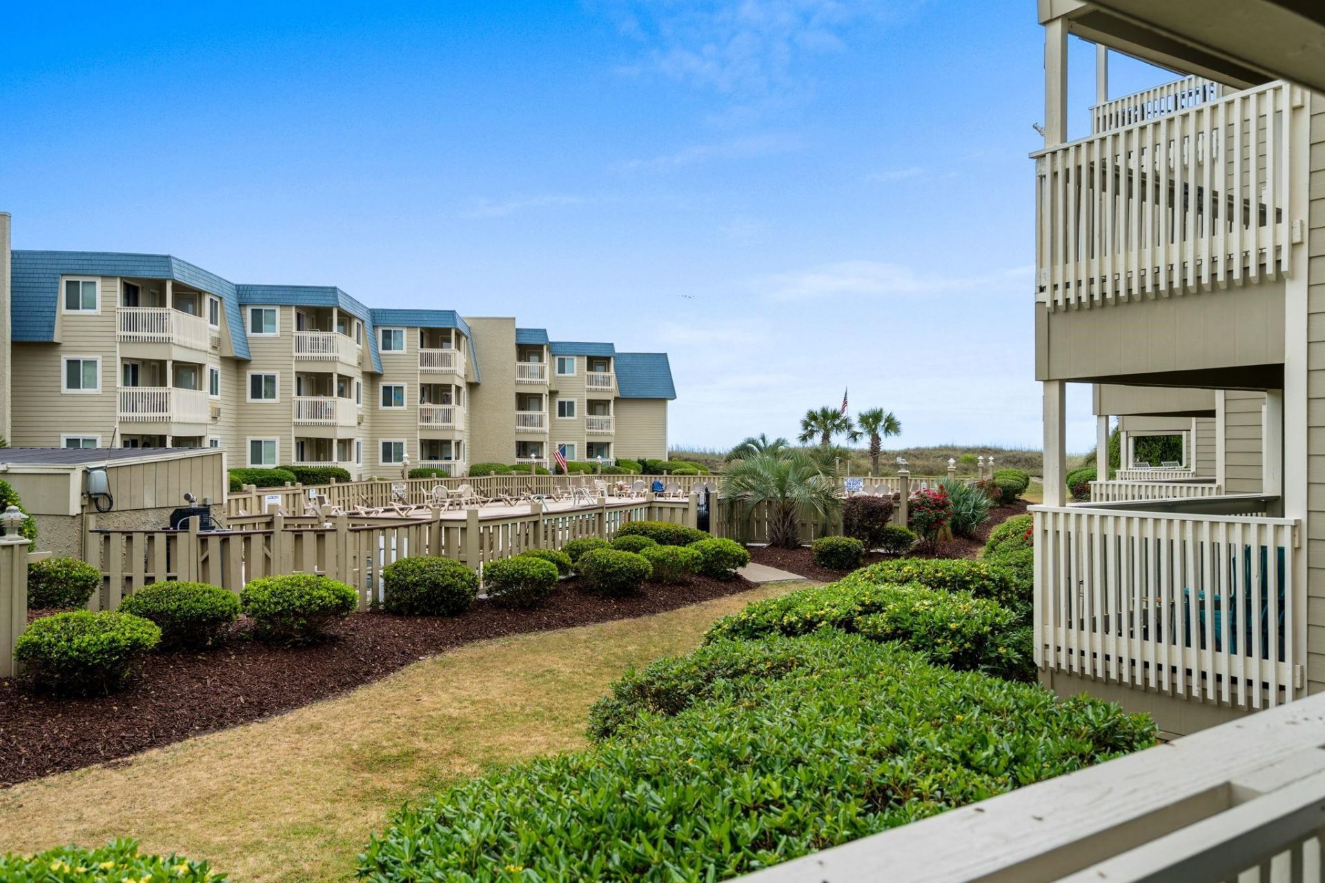 9660 Shore Dr. Photo 44