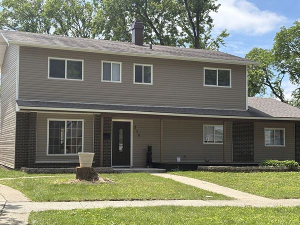 319 W Central Avenue , Lombard, IL 60148