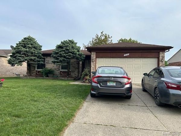 15720 Bono Drive, Clinton Twp, MI 48038