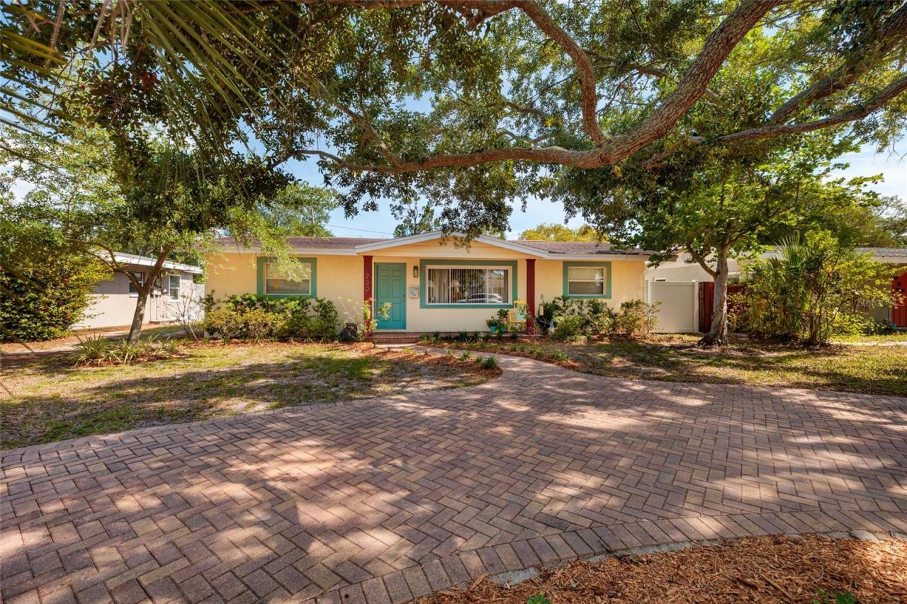 230 43rd Avenue Ne, Saint Petersburg, FL 33703 Photo