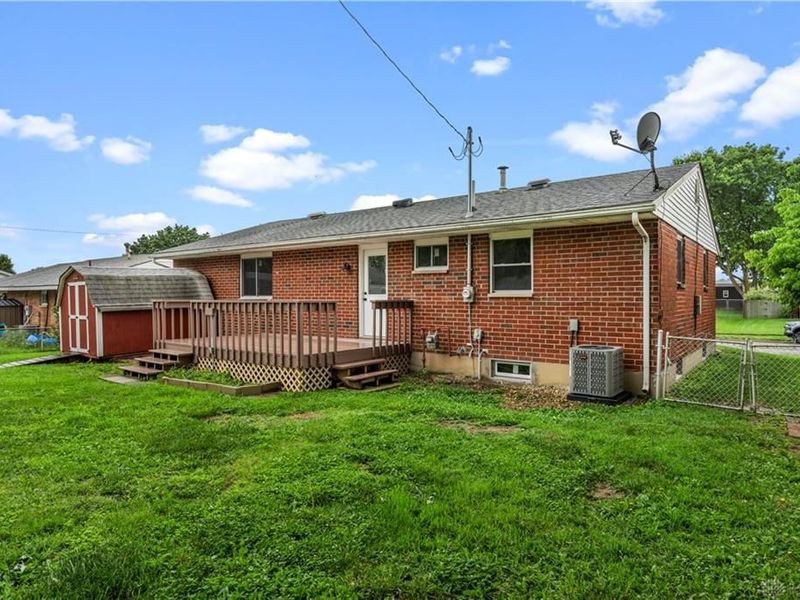 1607 Otoole Drive, Xenia, OH 45385 Photo 4