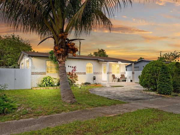6432 Perry St , Hollywood, FL 33024
