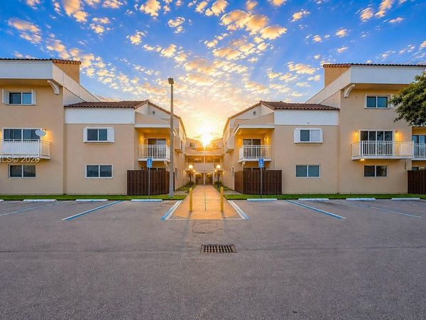 14903 SW 80th St , Unit 201, Miami, FL 33193