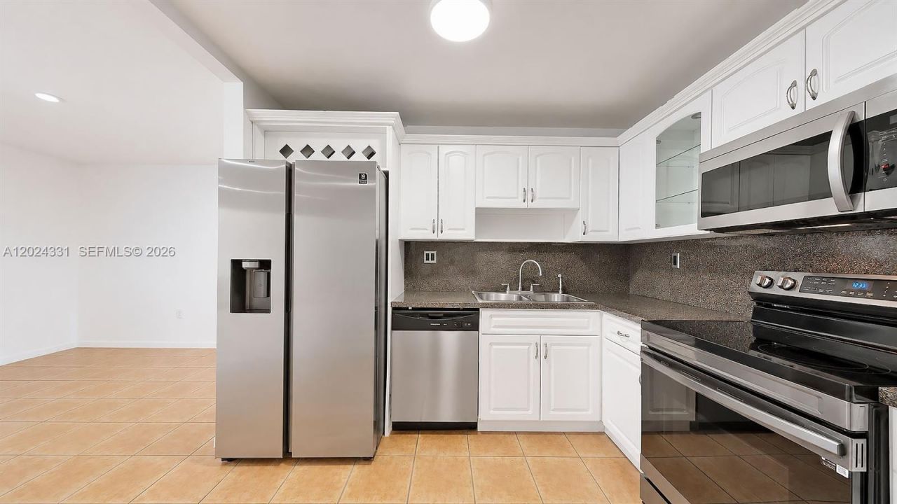 14903 SW 80th St , Unit 201, Miami, FL 33193 Photo
