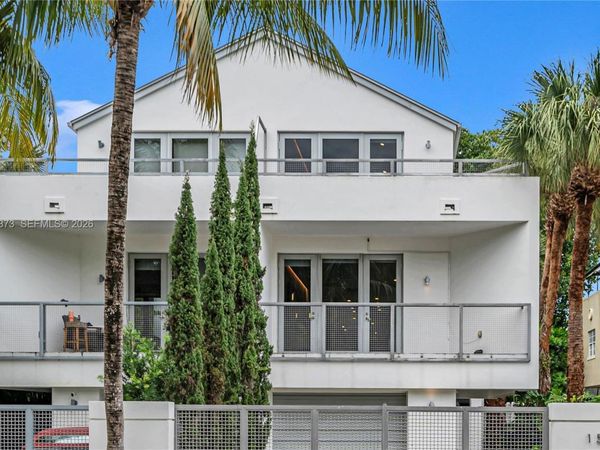 1511 NE 4th Pl, Fort Lauderdale, FL 33301