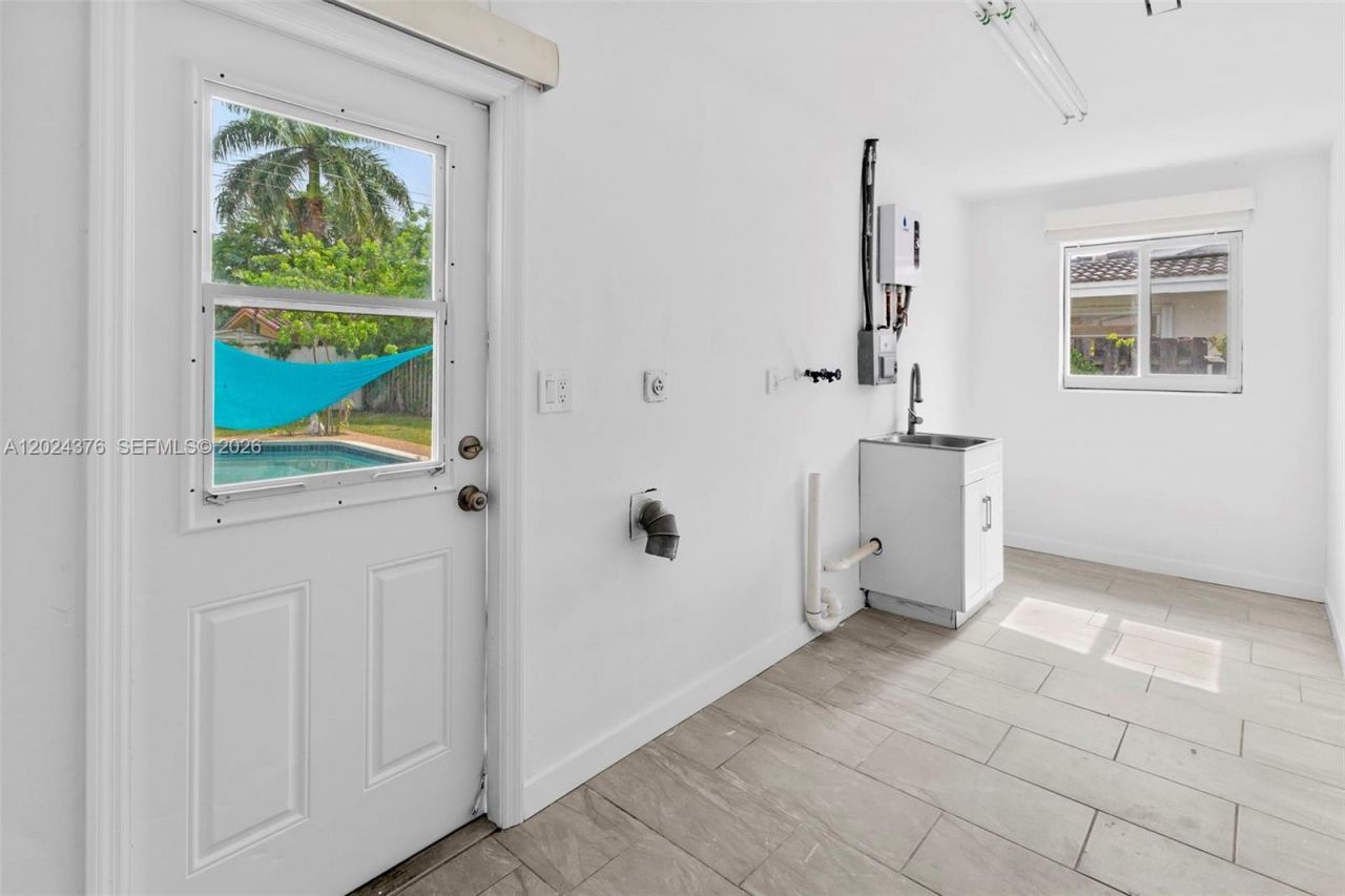 7220 NW 10th Pl , Plantation, FL 33313 Photo