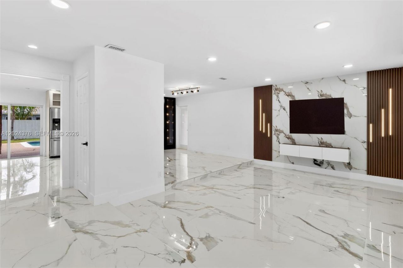7220 NW 10th Pl , Plantation, FL 33313 Photo