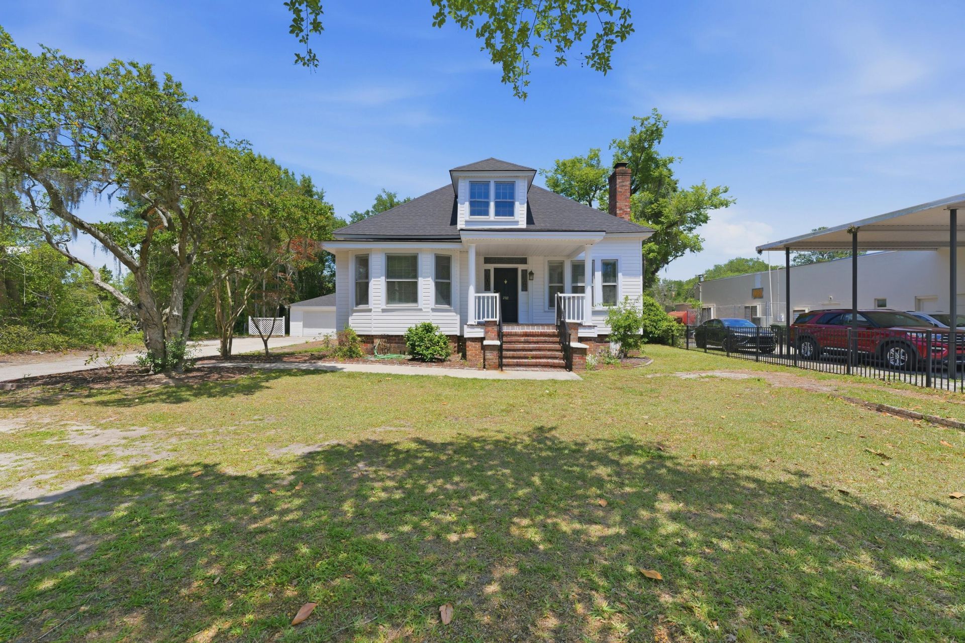 202 E Main Street Photo 35