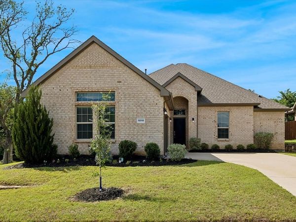 1010 Silver Oak Drive, Mansfield, TX 76063